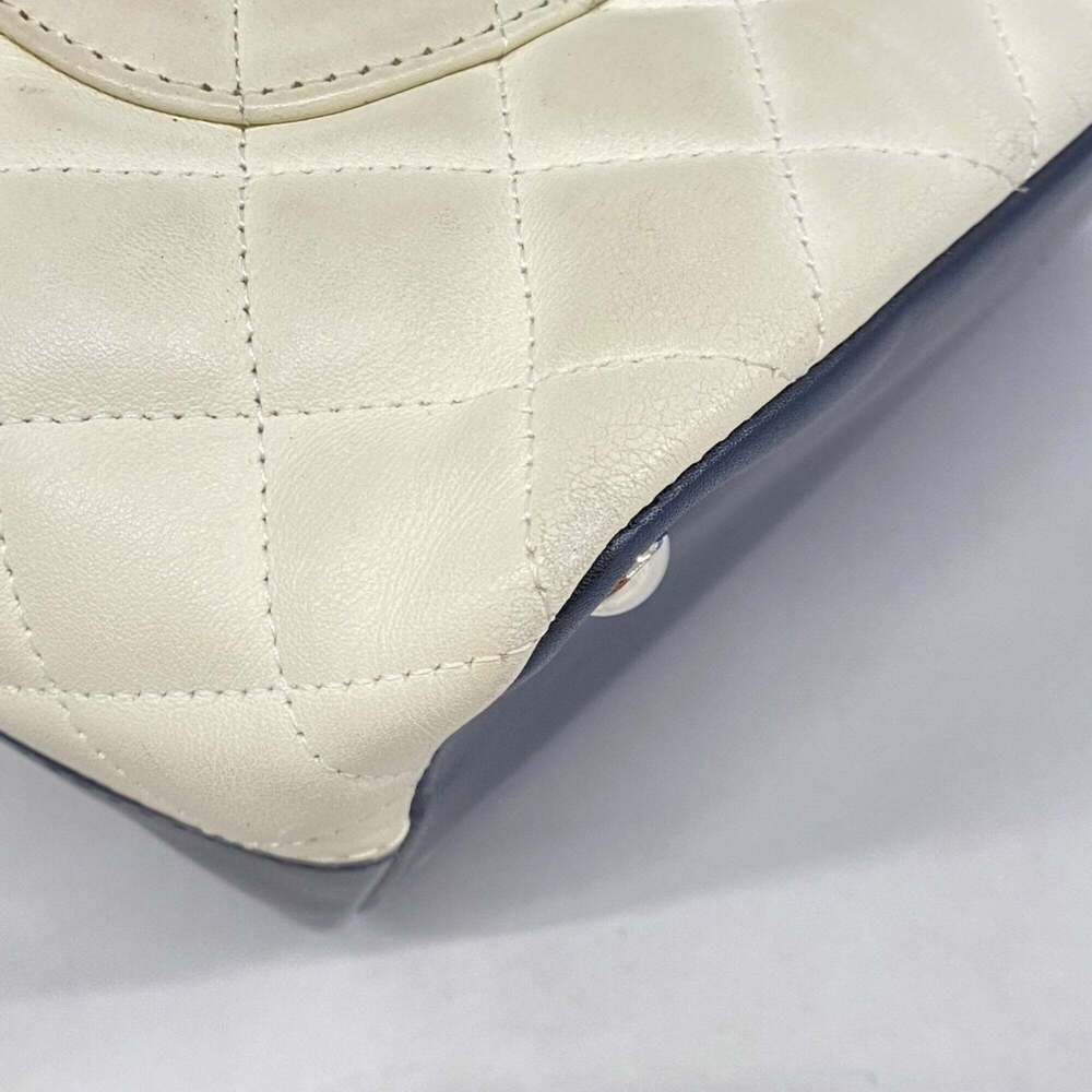 CHANEL Black Lambskin Leather Tote Bag - Picture 10 of 13